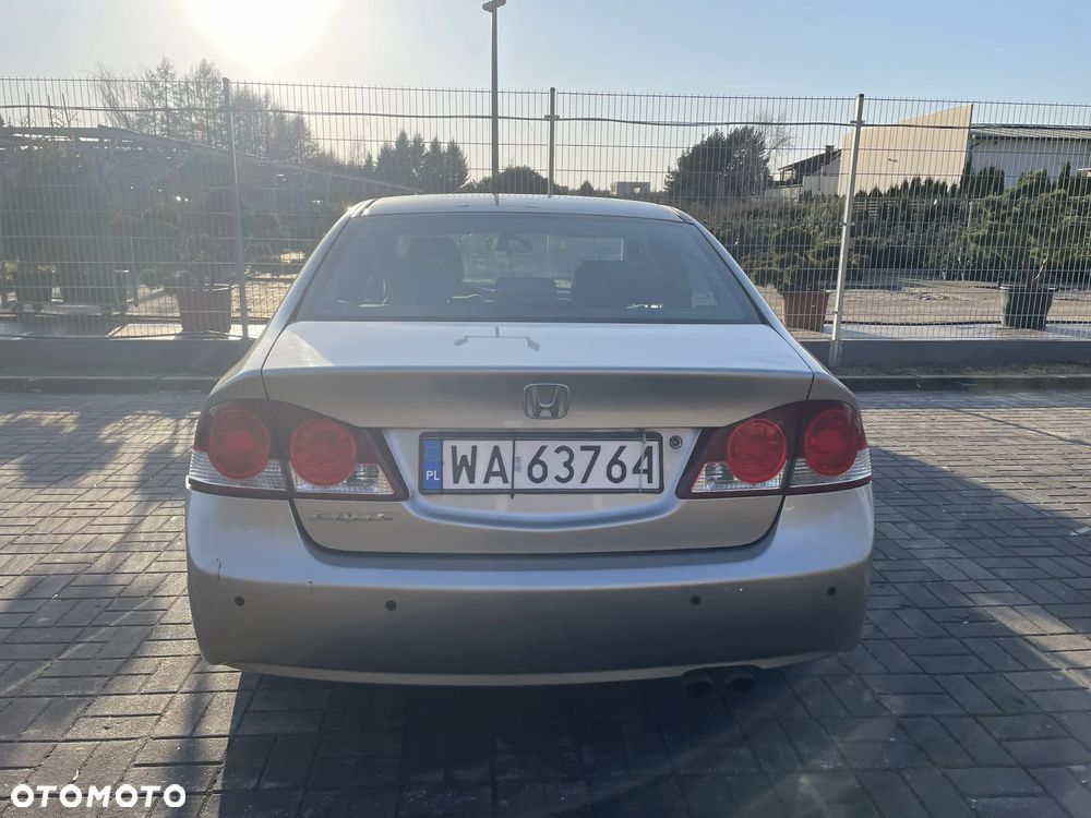 Honda Civic 1.8 Comfort - 4