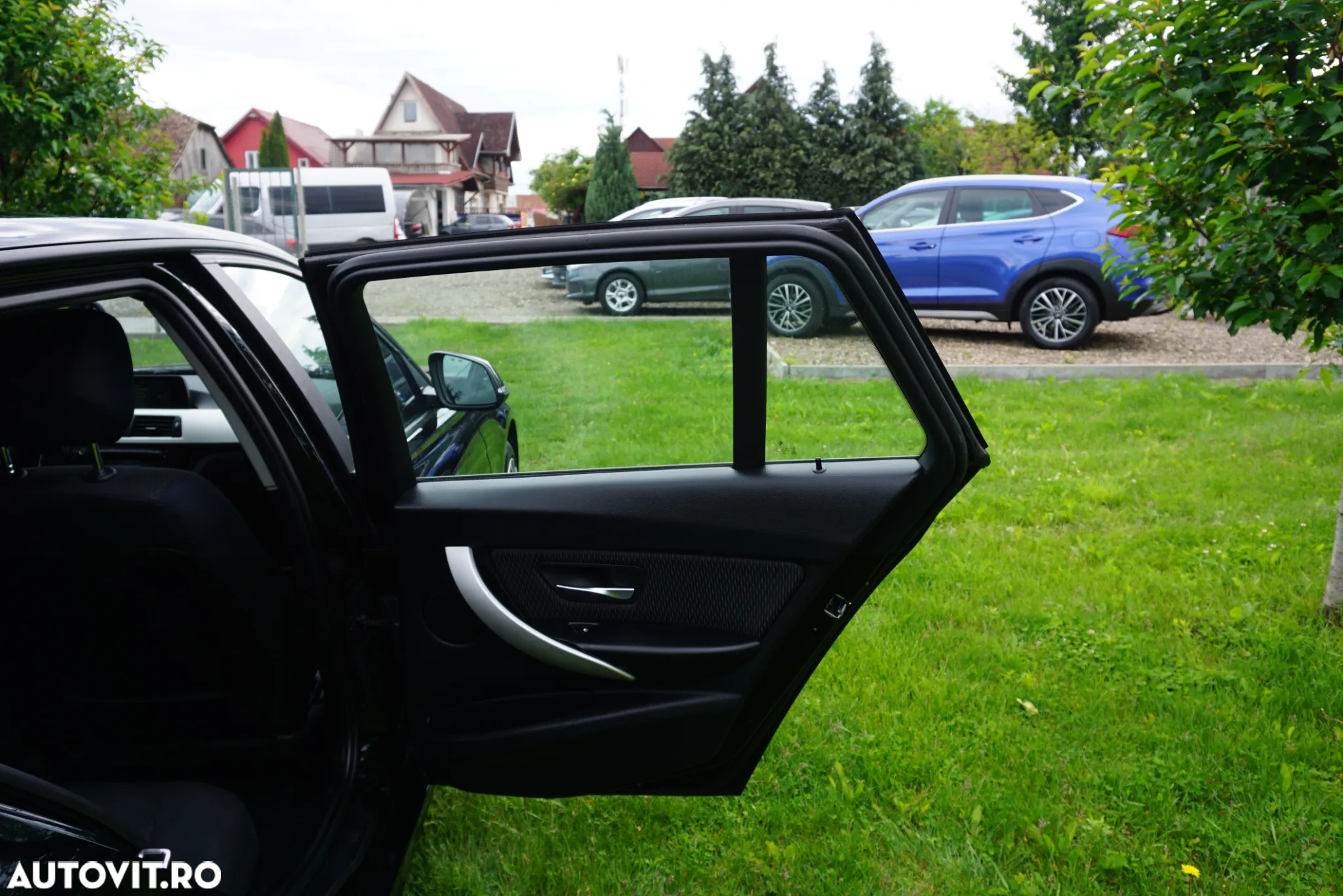 BMW Seria 3 320d Touring xDrive Aut. - 11