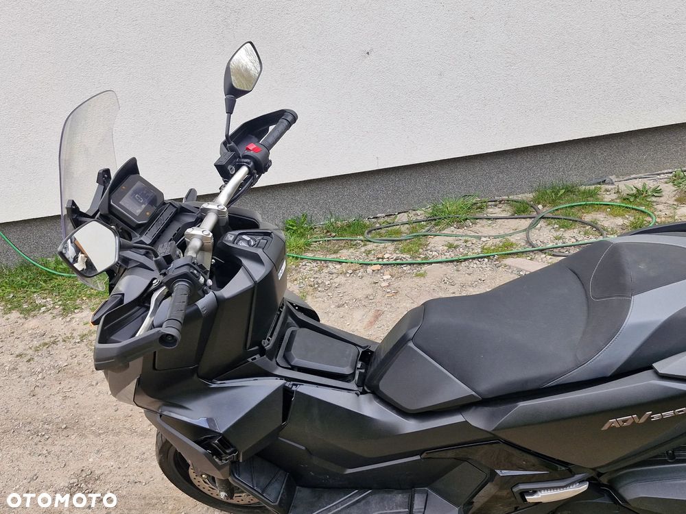 Honda ADV350 - 5