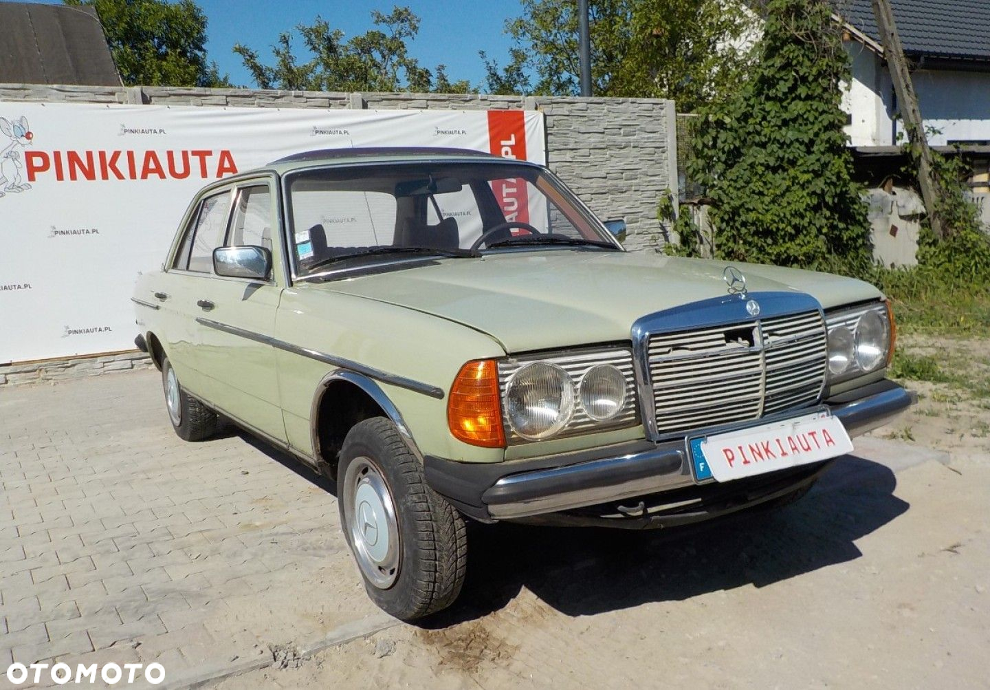 Mercedes-Benz W123 - 2