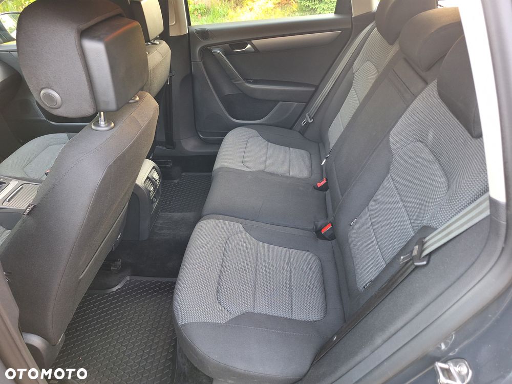 Volkswagen Passat 1.6 TDI BlueMotion - 28
