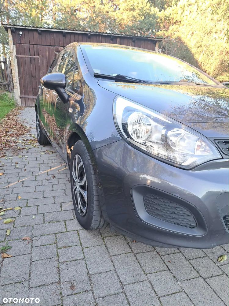 Kia Rio 1.1 crdi M - 2