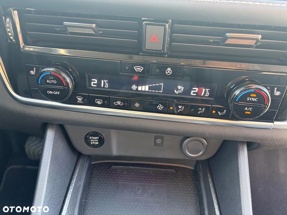 Nissan Qashqai 1.3 DIG-T mHEV N-Connecta Xtronic - 18