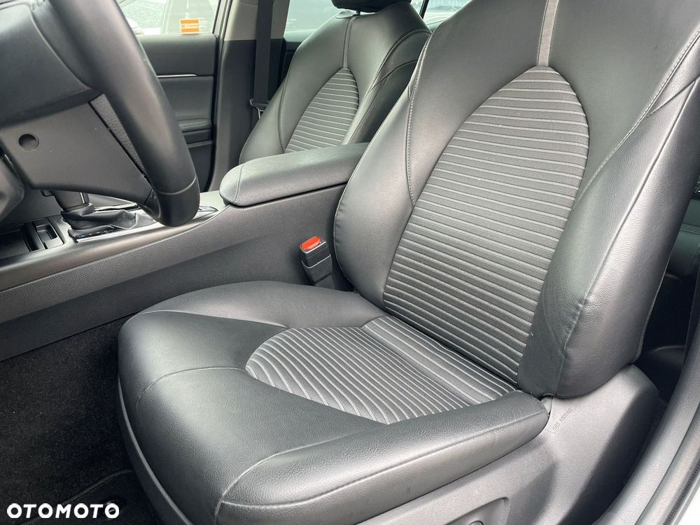 Toyota Camry 2.5 Hybrid Prestige CVT - 10