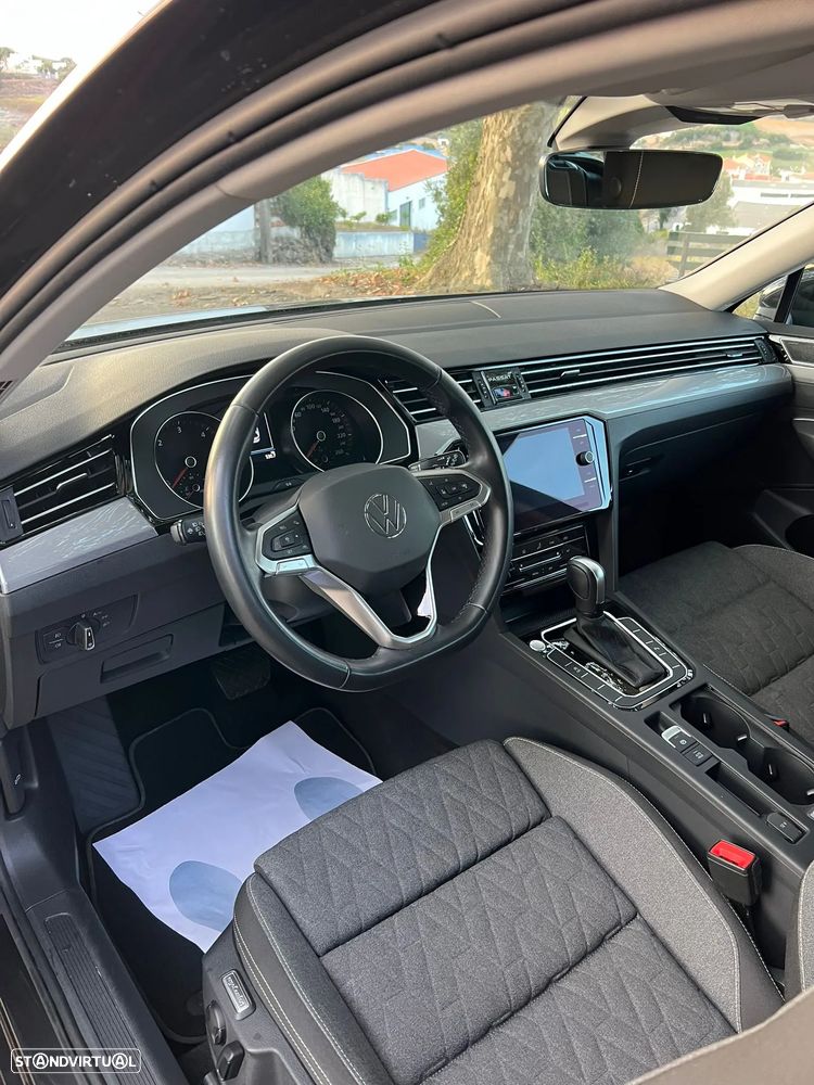 VW Passat Variant 2.0 TDi Conceptline DSG - 9