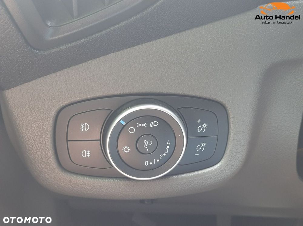 Ford Tourneo Connect - 19