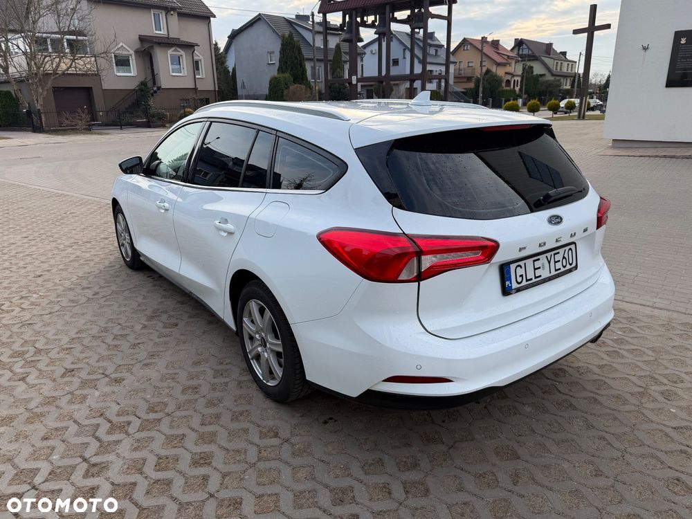 Ford Focus 1.5 EcoBlue Start-Stopp-System TITANIUM STYLE - 4