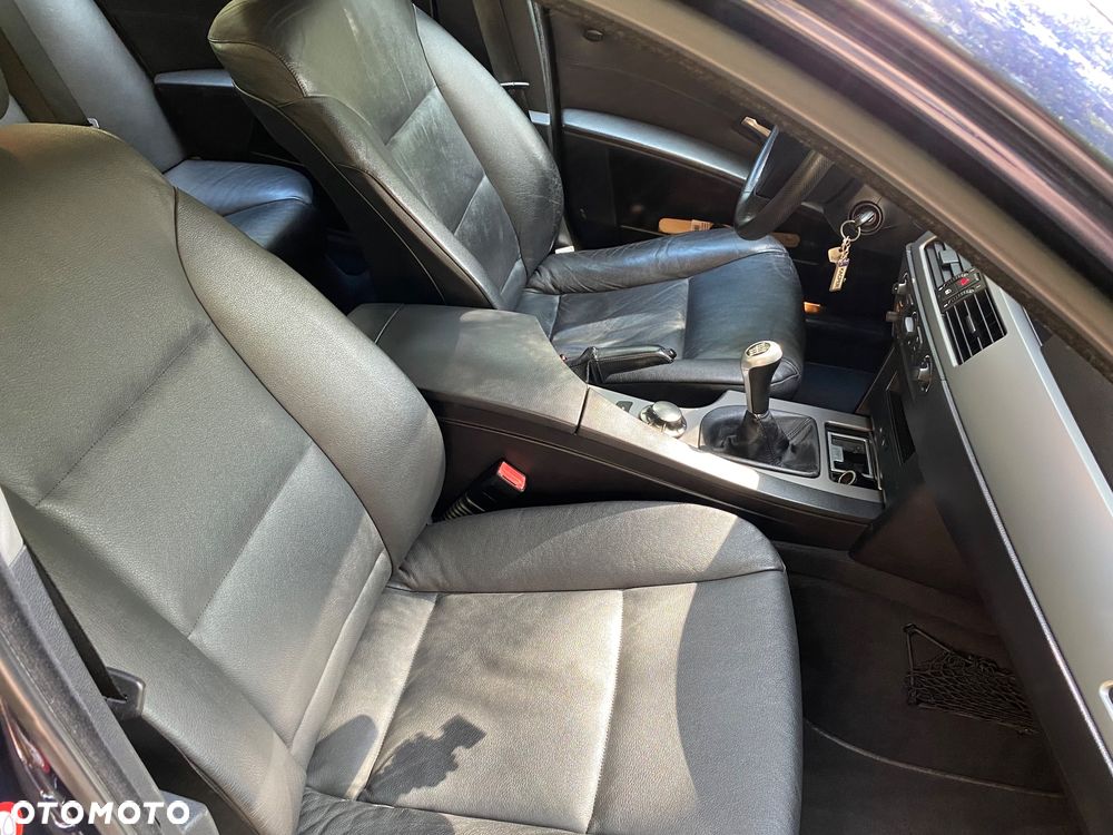 BMW Seria 5 525i - 15