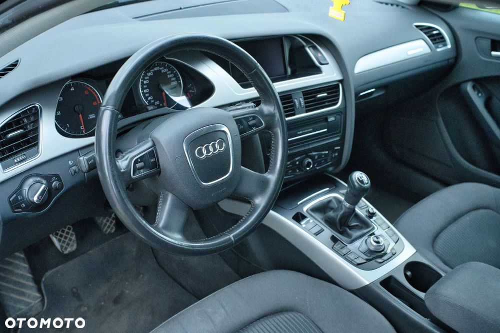 Audi A4 Avant 2.0 TDI DPF quattro Attraction - 7