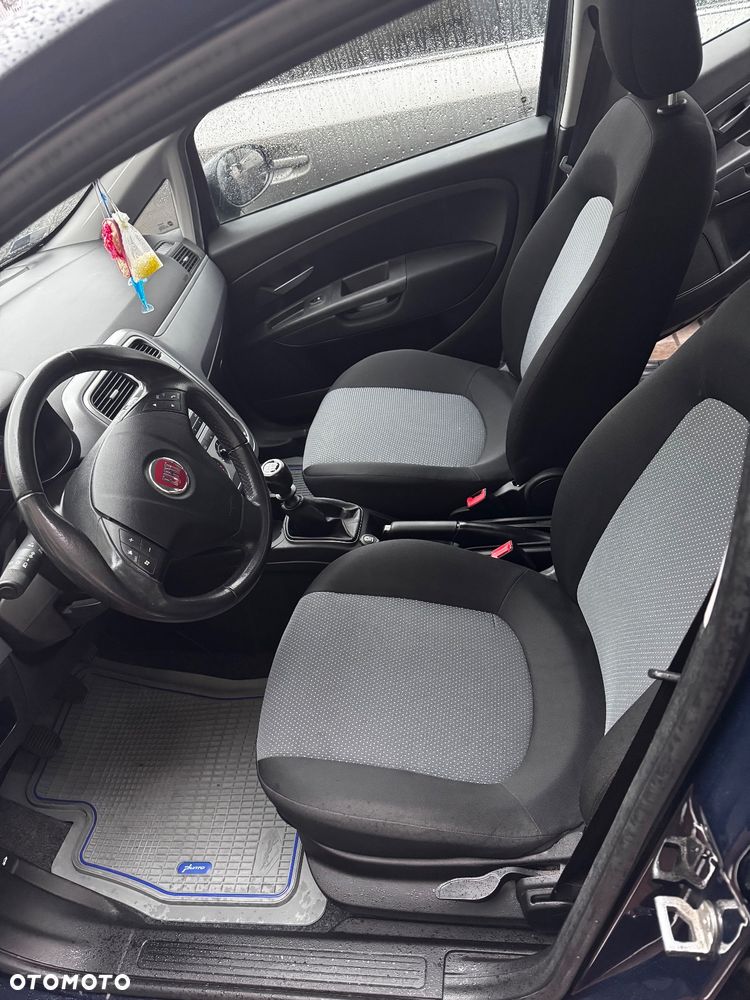 Fiat Grande Punto Actual 1.4 8V Estiva Blue&Me Euro5 - 17