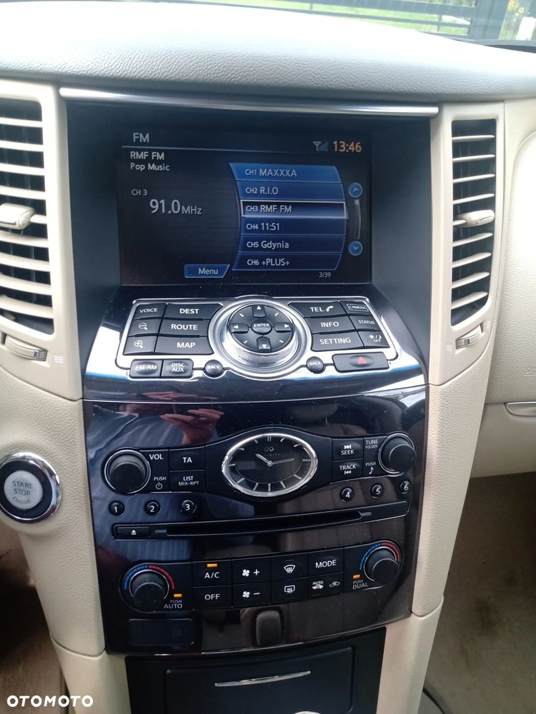 Infiniti FX - 8