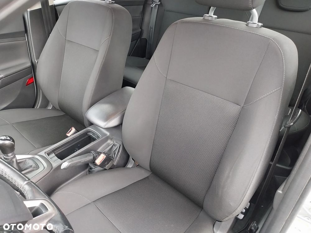 Ford Focus 1.6 Trend - 16