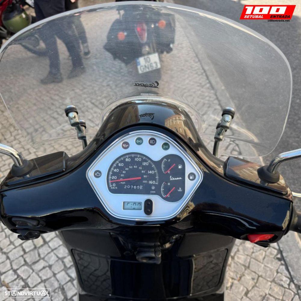 Piaggio Vespa GTS Supersport 300 - 8