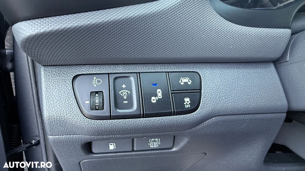 Hyundai IONIQ 141CP Exclusive - 13