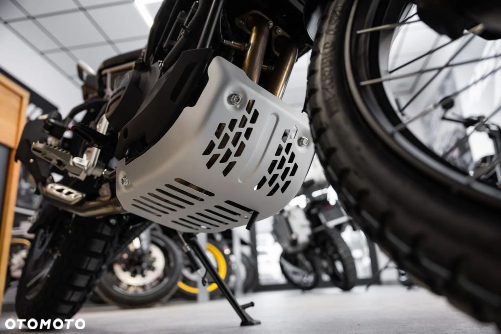 CFMoto MT - 8