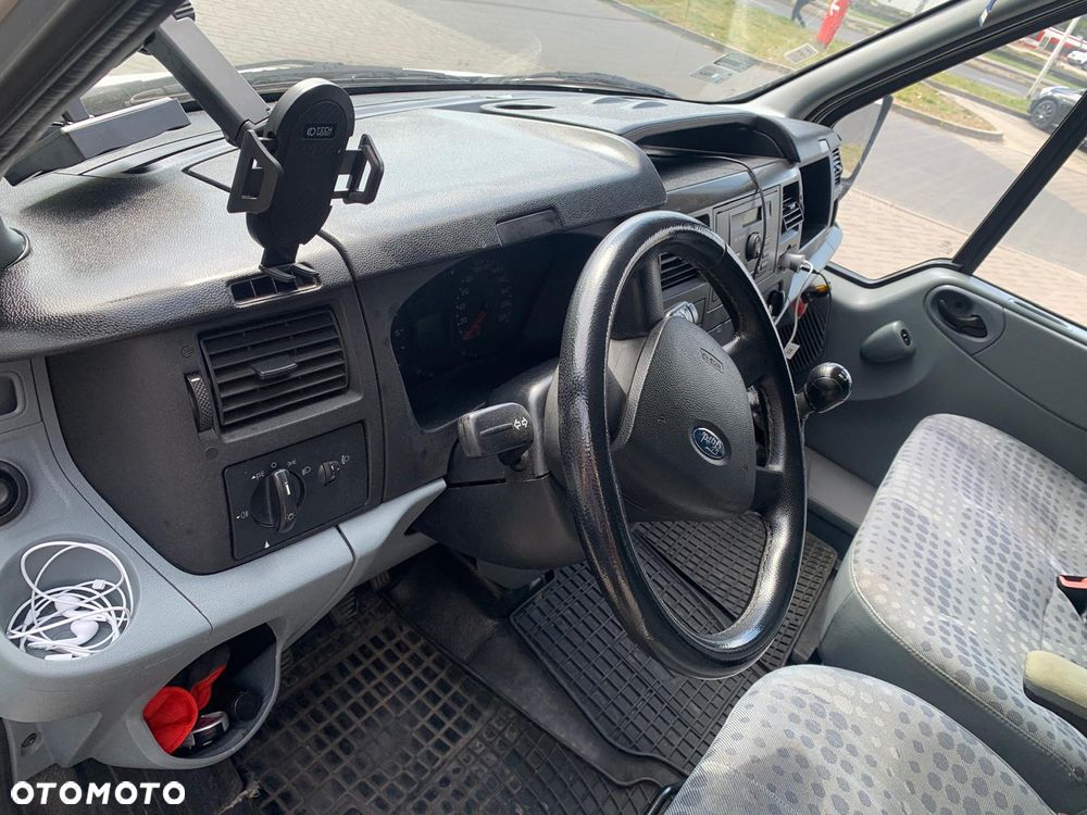 Ford Transit - 11
