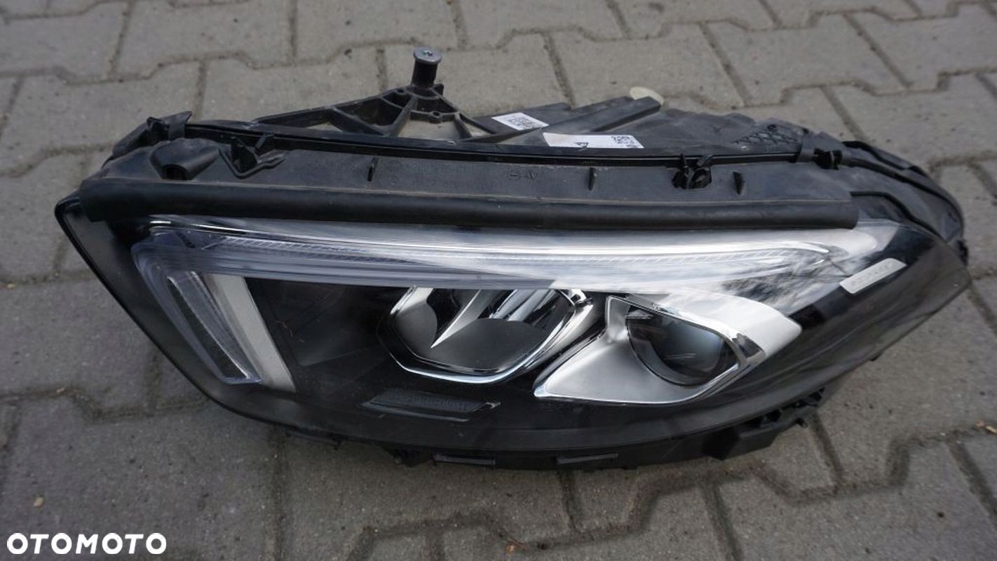MERCEDES A W 177 - LAMPA LEWA PRZÓD LED PERFORMANCE - 1