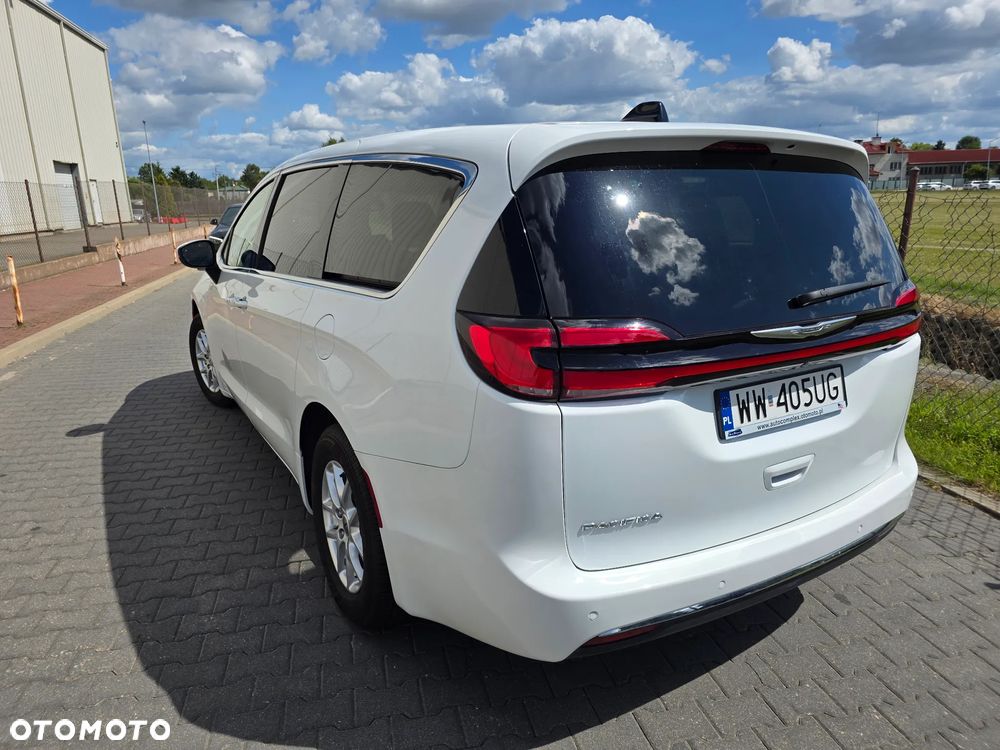 Chrysler Pacifica - 6