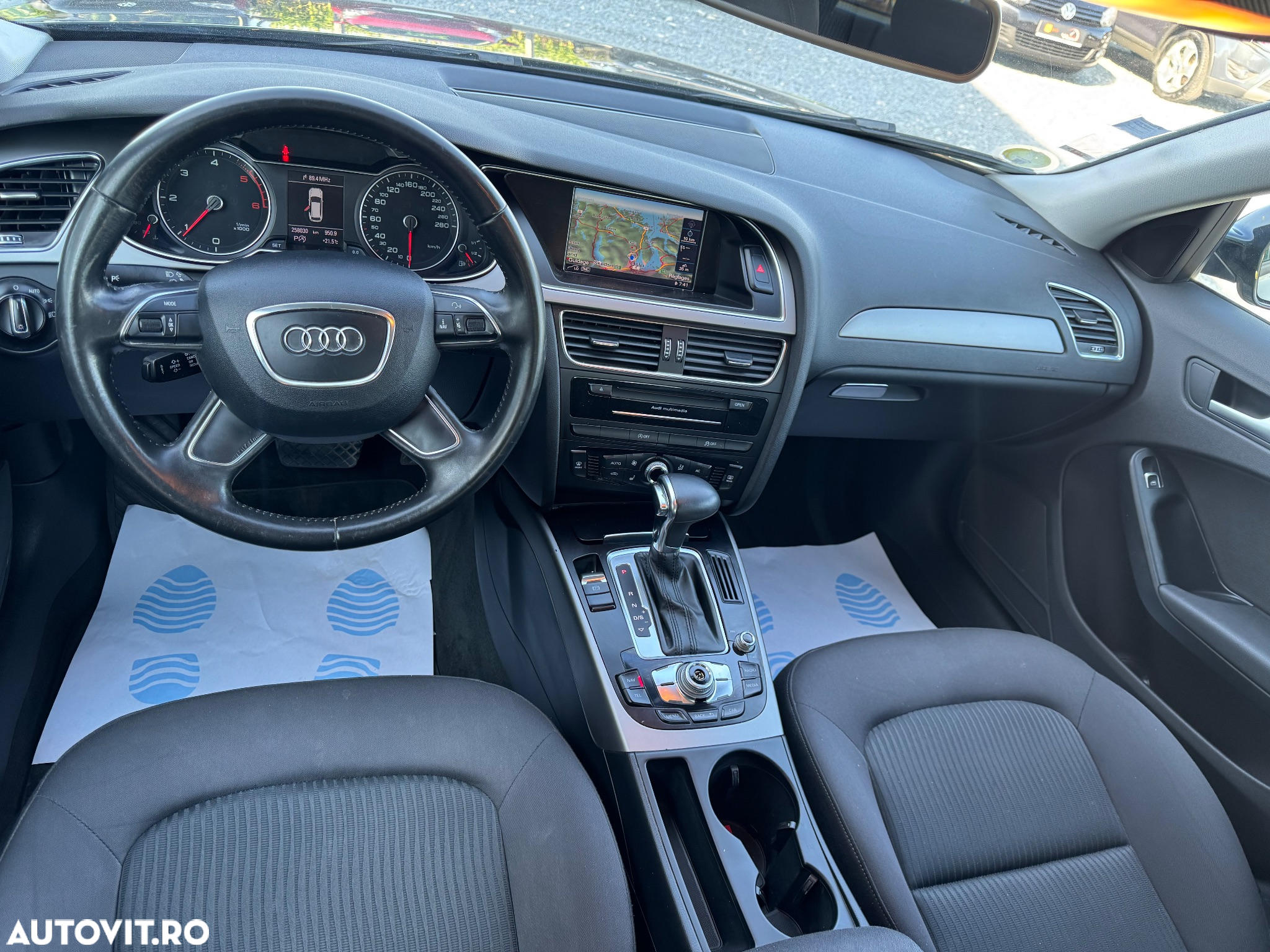 Audi A4 Avant 2.0 TDI DPF multitronic Ambiente - 11