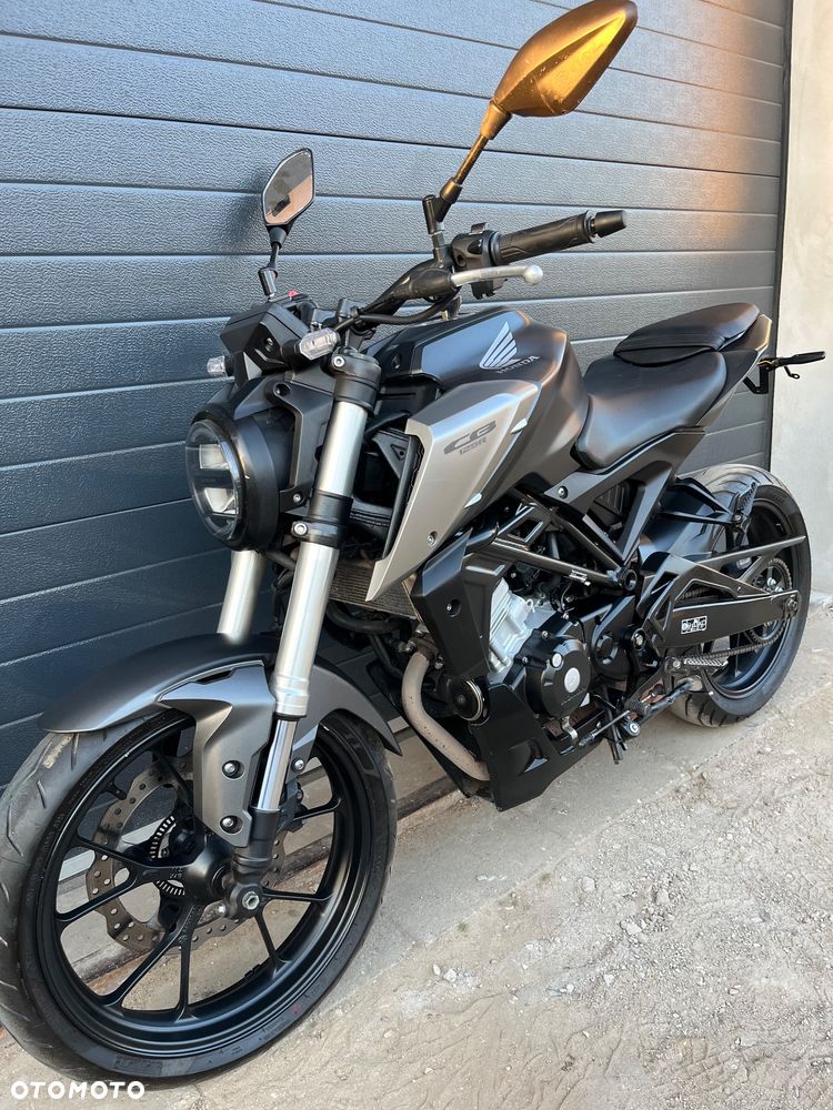 Honda CB - 3