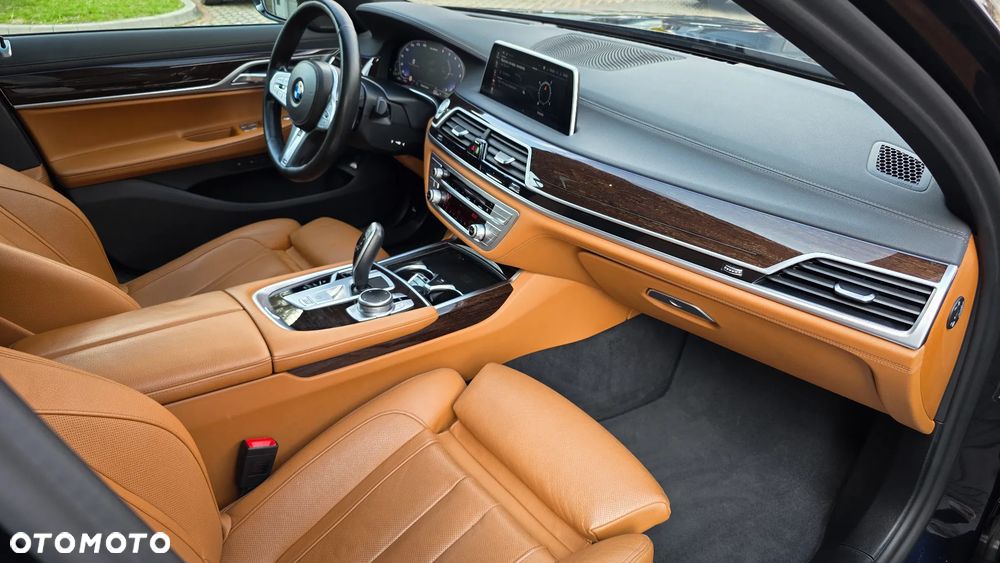 BMW Seria 7 - 18