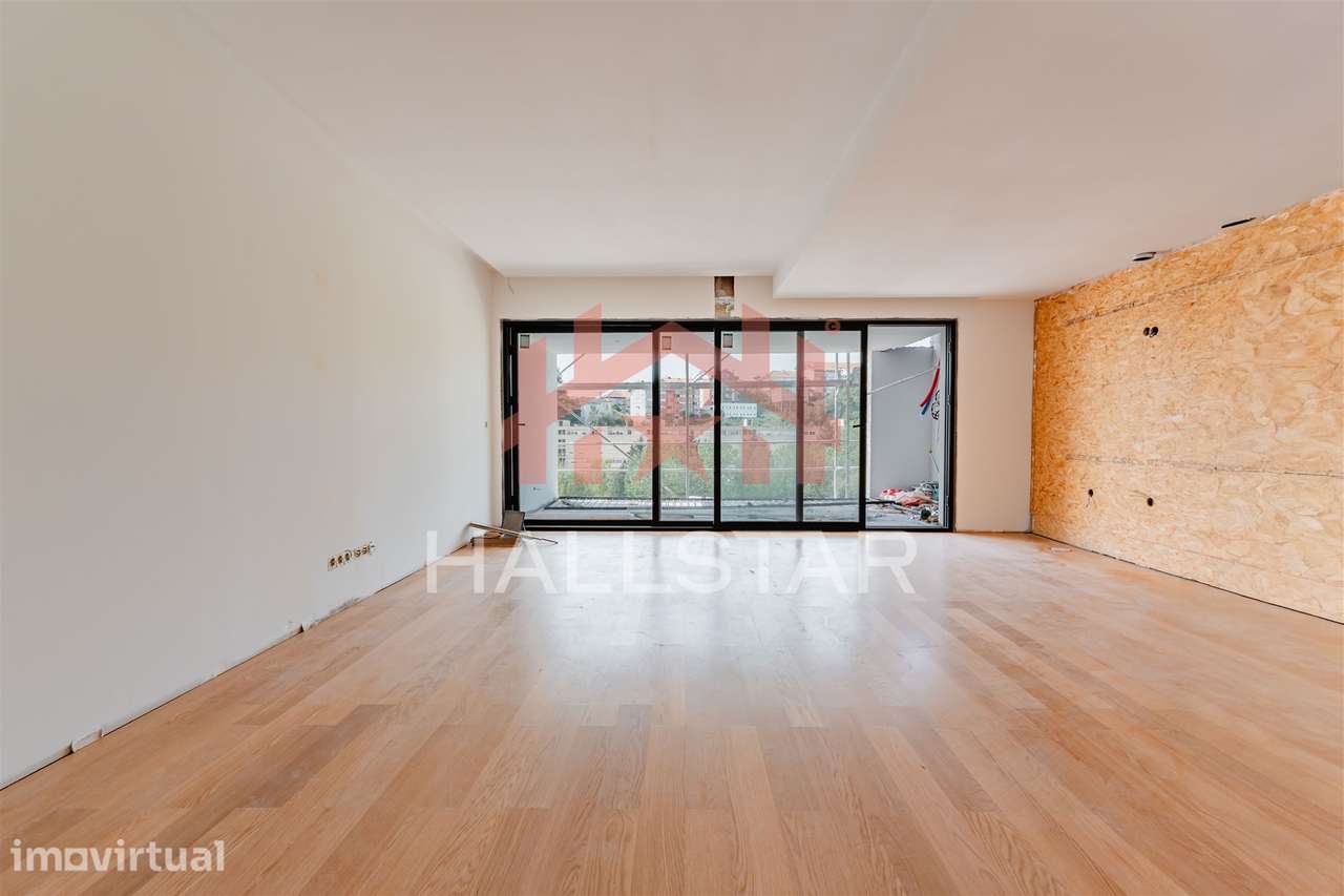 Apartamento T2 / Acabamentos Premium e Varandas Amplas / Coimbra - Grande imagem: 4/33