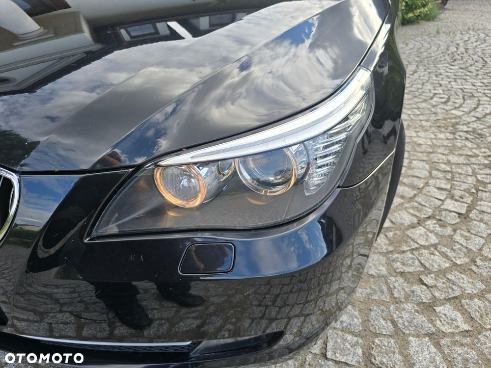 BMW Seria 5 523i - 28