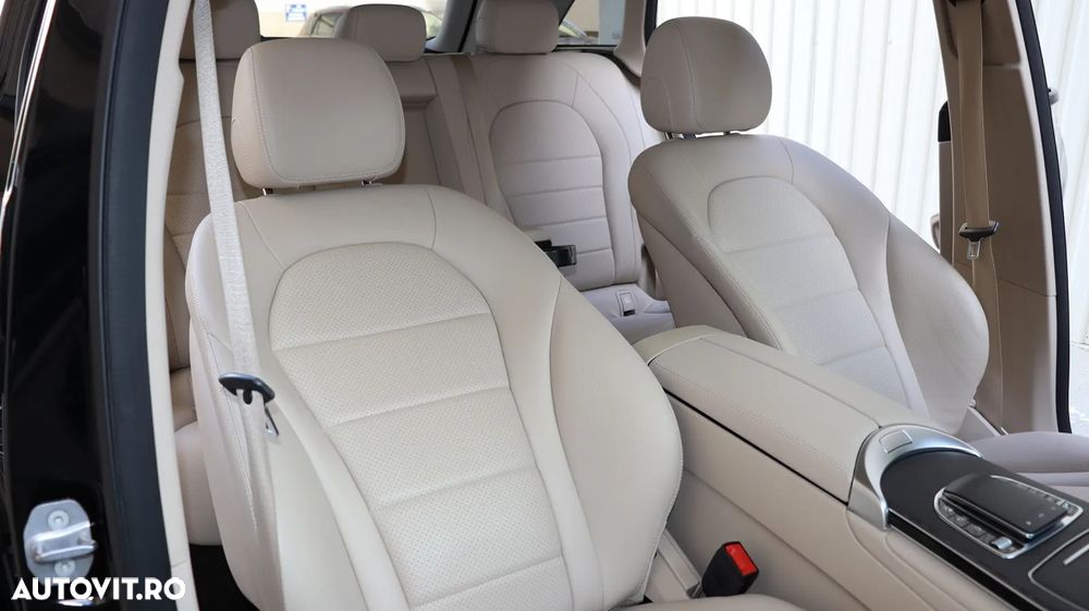 Mercedes-Benz GLC 300 e 4MATIC - 16