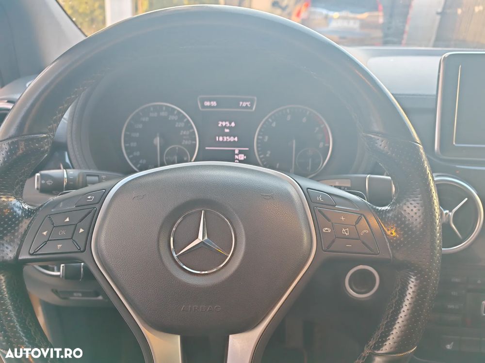 Mercedes-Benz B 180 BlueEfficiency 7G-DCT - 7