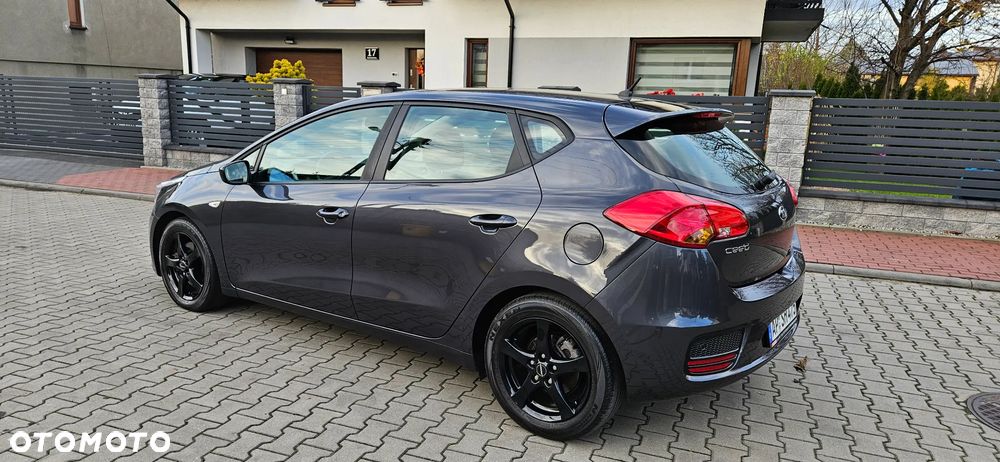 Kia Ceed 1.4 CVVT Dream Team Edition - 14