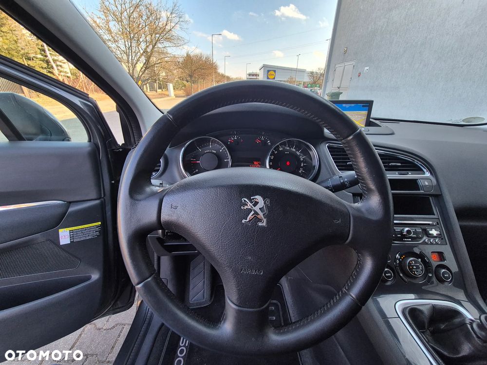 Peugeot 5008 - 11