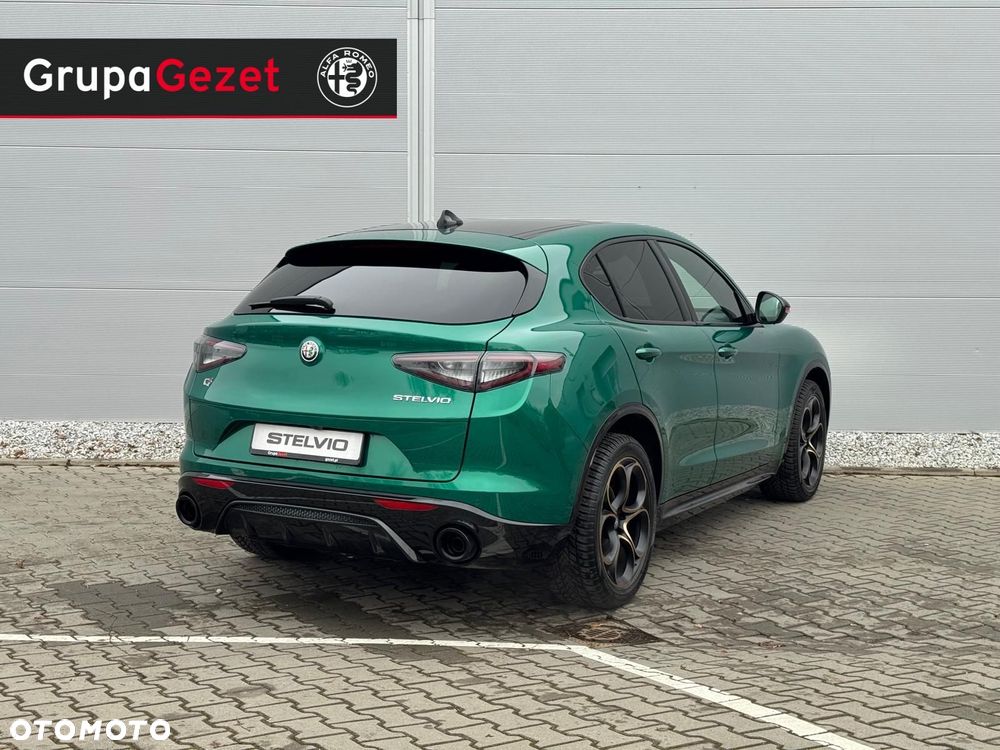 Alfa Romeo Stelvio - 5