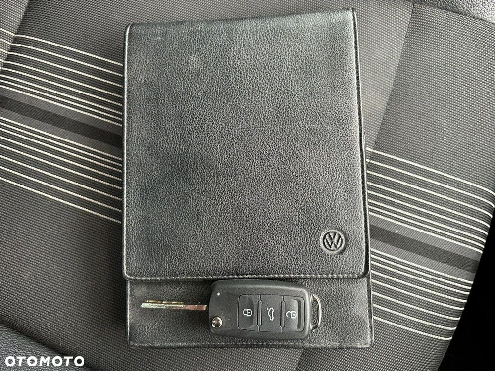 Volkswagen Polo 1.2 TSI MATCH - 21