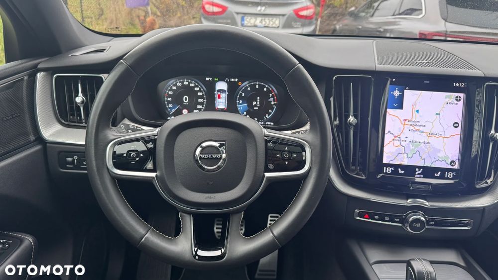 Volvo XC 60 T6 Plug-In Hybrid AWD R-Design - 29