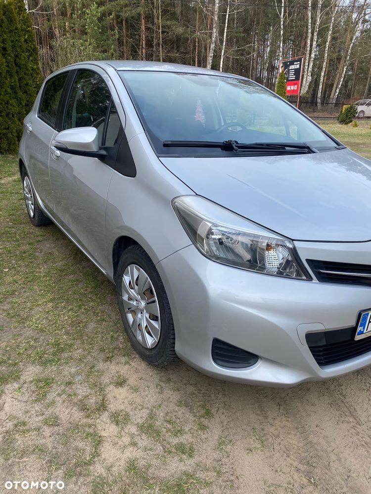 Toyota Yaris - 12