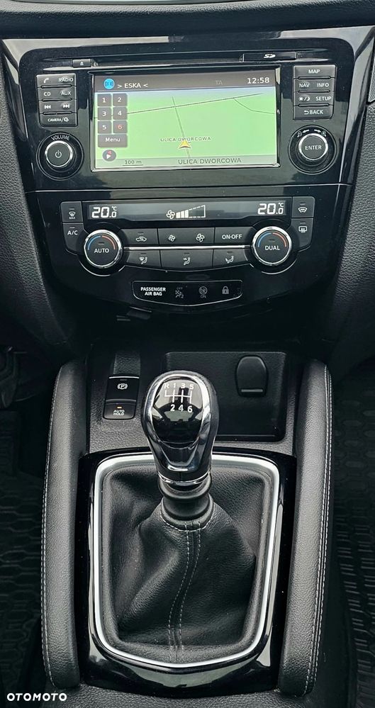 Nissan Qashqai 1.6 dCi DPF tekna - 14