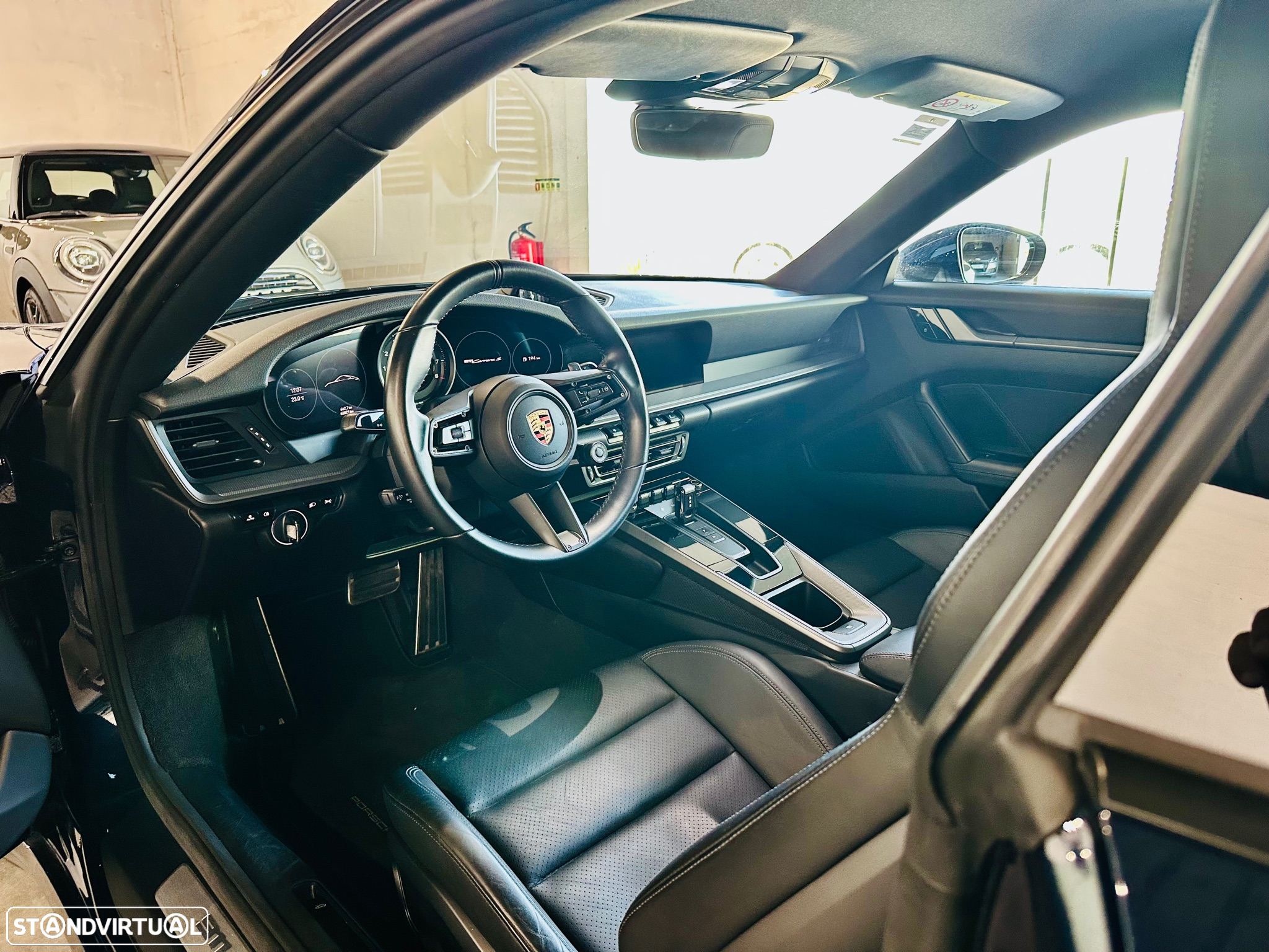 Porsche 911 Série F - 23