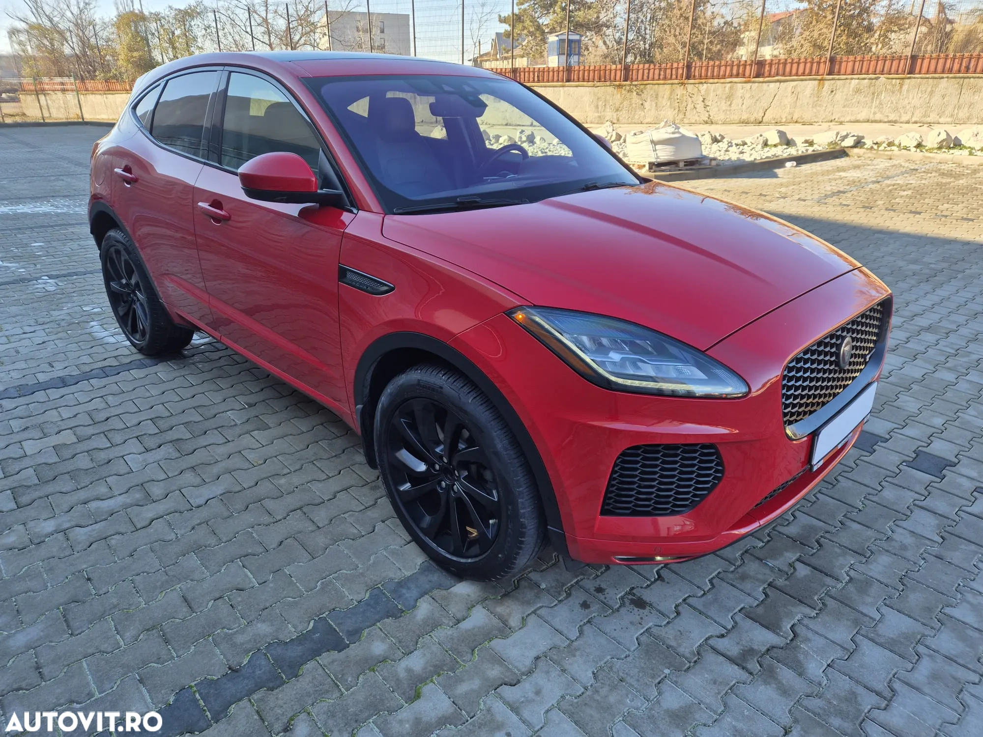 Jaguar E-Pace P250 AWD R-Dynamic S - 7