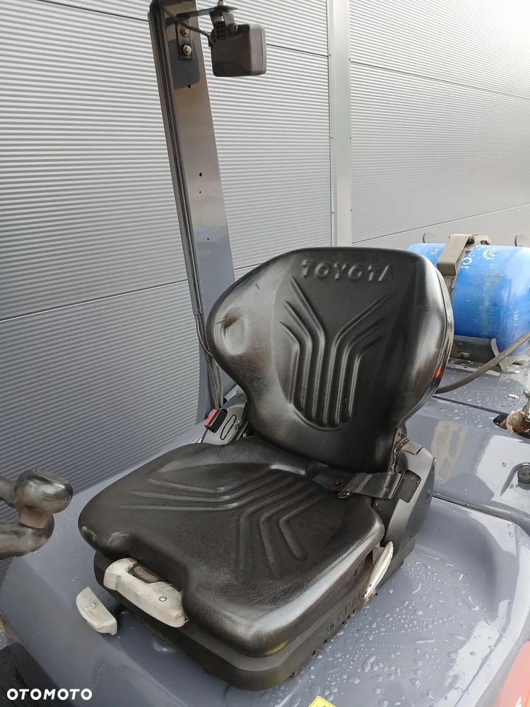 Toyota 02-8FGJF35 - 8