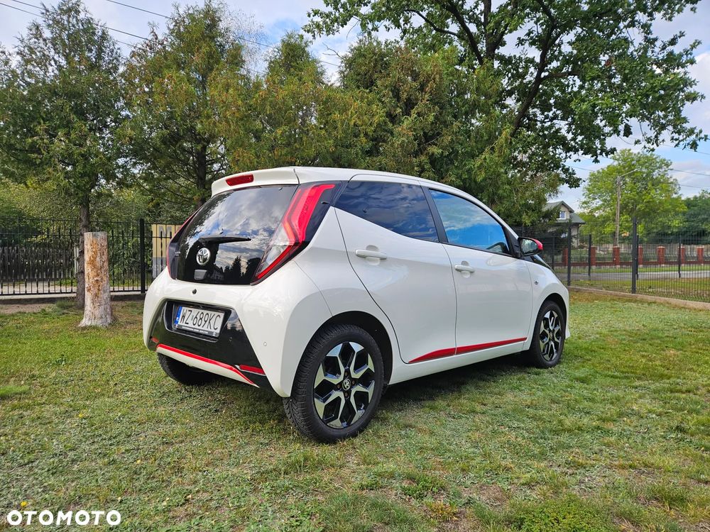 Toyota Aygo x-play - 8