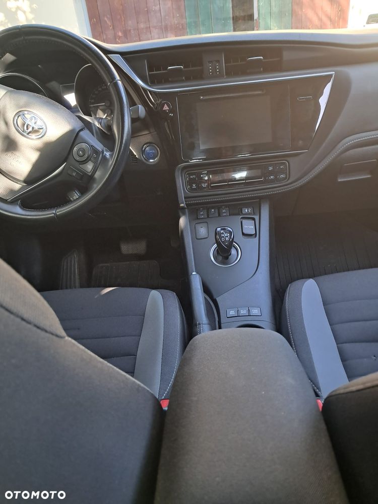 Toyota Auris Hybrid 135 Premium - 9