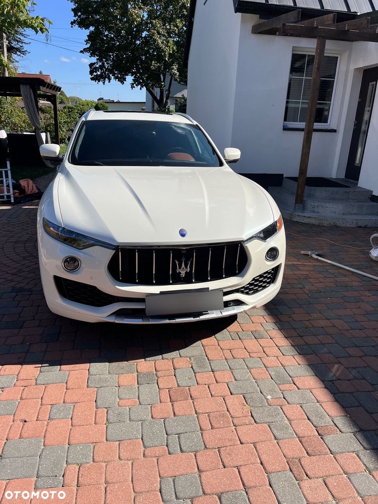 Maserati Levante Granlusso - 23