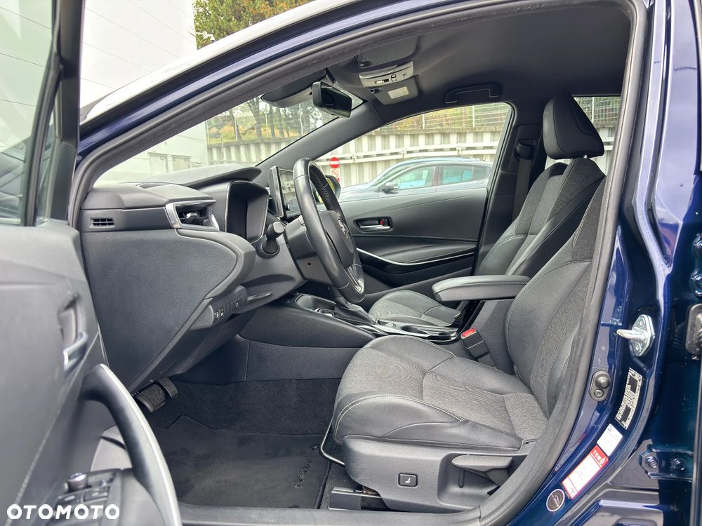 Toyota Corolla 1.8 Hybrid Executive - 13