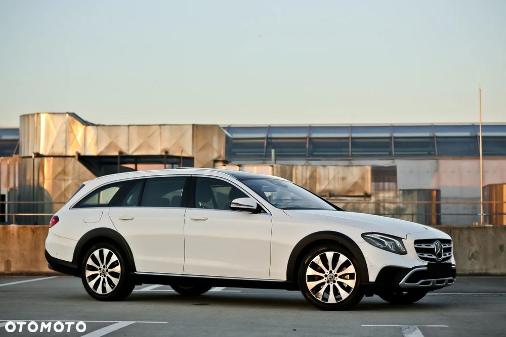Mercedes-Benz Klasa E 220 d 4Matic All-Terrain 9G-TRONIC Avantgarde - 3