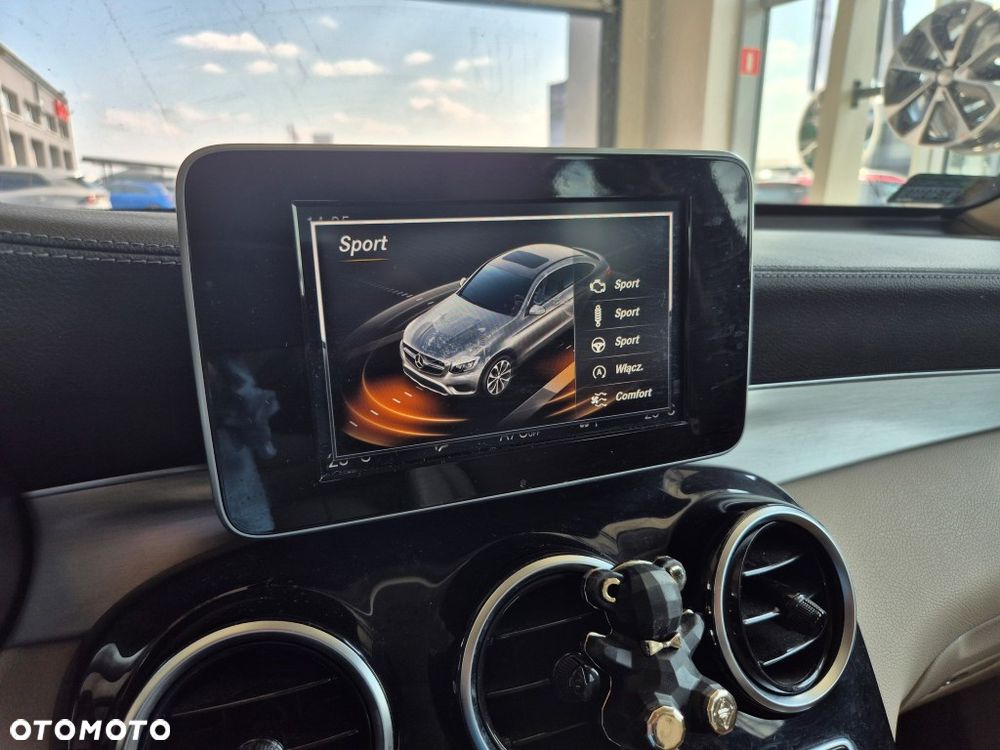 Mercedes-Benz GLC - 17