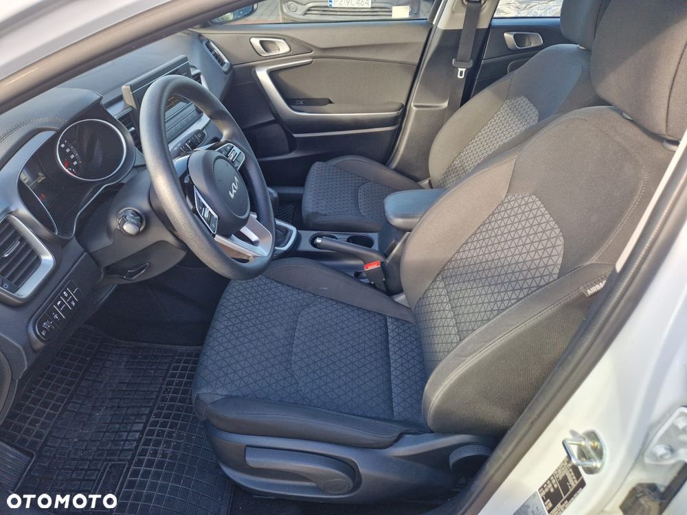 Kia Ceed 1.5 T-GDI S - 14