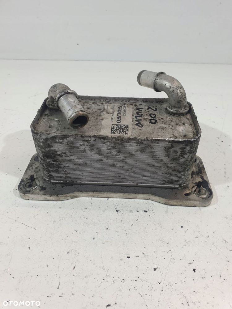 chłodnica oleju 31293761 2.0d4 d4204t5 181km volvo - 3