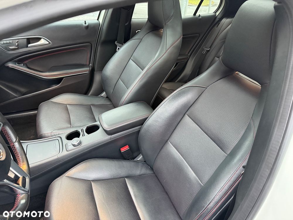 Mercedes-Benz GLA 220 CDI 4-Matic - 12