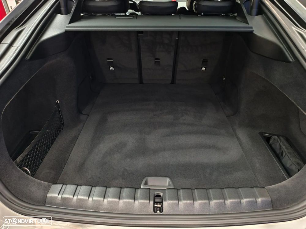 BMW i4 eDrive40 - 43