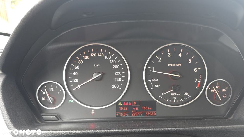 BMW Seria 3 320i Modern Line - 16